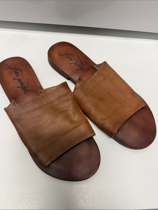 Free People Shoes - Free People Womens - Size 8.5 Cognac Leather Slide Sandals - Great Condition